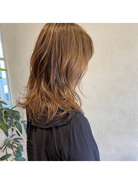 ライフ ウィズ ヘア(LIFE with HAIR) ハイライトが入ったエアリーロングヘア