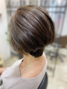 アルファ インタラクティブ エム フラワー(ALUFA interactive.M Flower) 20代30代40代大人可愛い小顔☆前下がりショートハイライト