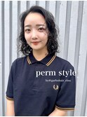 黒髪パーマ　ミディアム　ふわくしゅ　簡単スタイリング
