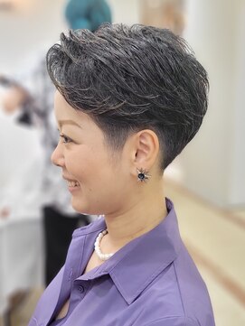 e.m.a プレミアムビューティーサロン 栄駅店(e.m.a PREMIUM BEAUTY SALON) メンズライク刈り上げショート