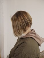 デイジーサイン(day's eye Sign)&nbsp;白髪ぼかしハイライト/前下がりショート