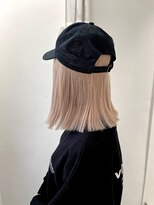 ミュー(Mu)&nbsp;キャップが似合う切りっぱなしボブ/ミルクティーベージュ