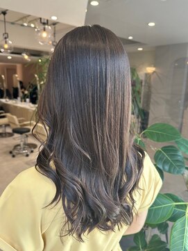 ミズチャーム(Ms.CHARM) デザインカラーレイヤーカットウェットヘア