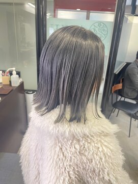 アイズ 本厚木(AIZU) ハイトーングレージュ