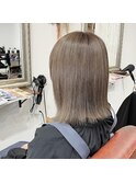 透け感ベージュボブ