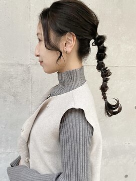 コンフィー(comfy) 【mimura】個性派アレンジ　ヘアセット　ポニーアレンジ　草加