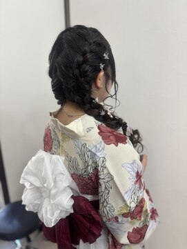 ラビス クローバー(Lovis clover) Miki ツヤ髪スタイル　くびれヘア