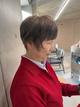 エウペ 渋谷(WEUPE) 斜めバング/グレージュカラー/デザインカラー/シルキーベージュ