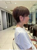 earthショートレイヤーボブミルクティー丸みショートボブ