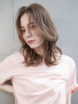 ギークス(GEEKS) 【GEEKS渋谷】ハッシュカット/20代30代/顔周りレイヤー/冬カラー