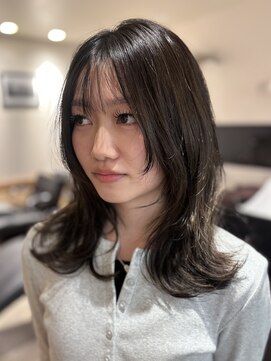 ローグ(Logue) ミディアムレイヤー×暗髪