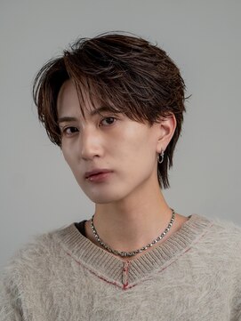 オーシャントーキョーオーバー 渋谷(OCEAN TOKYO OVER) 韓国ヘアニュアンスコンマバングセンターパートフェザーパーマ