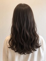 カウチ ヘアー ドレッシング(COUCH Hair Dressing) 女性らしいミディアムウェーブスタイル
