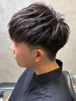 ディスイズバーバーサード(THIS IS BARBER 3rd) フェードカット 束感 マッシュショート 刈り上げ 黒髪 20代 30代