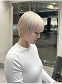 ホワイトブロンド/ハイトーンショート