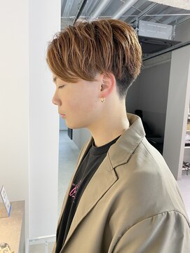 オールヘア(ALL HAIR) センターパート × ほんのり赤髪