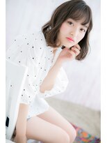 ミック 日暮里店(miq)&nbsp;斜めバンググレージュカラーゆるふわくせ毛風エアリーロブb1