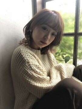 ロンド レグリーズ 立川(Lond leglise) ライトベージュの外ハネウルフ