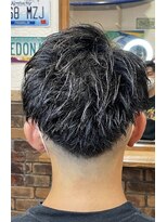 ヴェルゴ(vellgo)&nbsp;ツイストパーマ残り&フェードカット