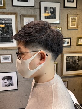 ステイゴールド 新百合ヶ丘(STAY GOLD) 【STAY GOLD新百合ヶ丘】グラデーションジェットショート