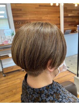 フラワーズビィーオーディー(FLOWERS BOD) グレーカラー×ホワイトベージュ