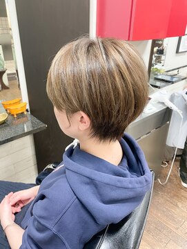 ヌーベルバレ(Nouvelle Vallee) 耳かけショート×ハイライトヘアー