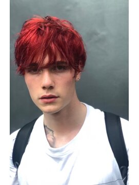 ギークス(GEEKS) 【GEEKS渋谷】クリアレッド/メンズマッシュ/刈り上げ/ハイトーン