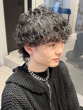 ルーシー(Lucy.) 波巻きパーマ/ミニウルフ/スパイラルパーマ