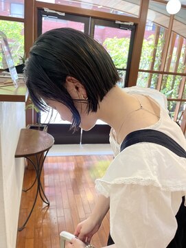 イーズ(e's) タイトボブ　<若林>