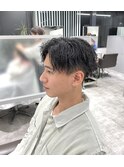 センターパート縦落ちツイストスパイラル