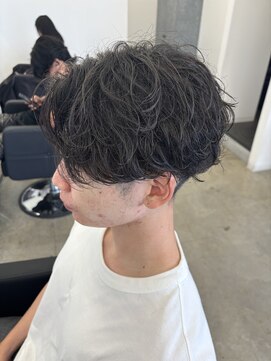 ラッドバイプティパ(rad...by petit-pas) 水戸/メンズ/シャドウパーマ/韓国風//センターパート/学割