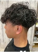 黒髪に映える、ハードな動き◎スパイラルパーマ