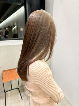 クーナバイトマト 横浜(Cuna by TOMTO) 【MISATO】レイヤーカット_くすみベージュカラー