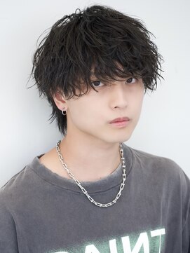 エイド 渋谷(aid) 無造作パーマソフトツイストウルフ波巻きスパイラルマッシュ