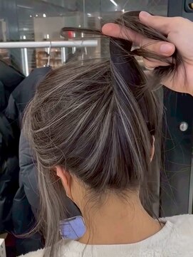 r21 バレイヤージュハイライト白髪白髪ぼかし40代ケアブリーチ