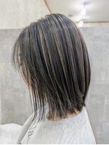 イル(iru)&nbsp;根元が伸びても目立ちにくい/ベース暗めハイライト/Miku