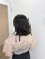 コハク(kohak)&nbsp;お呼ばれヘア結婚式ヘアハーフアップ