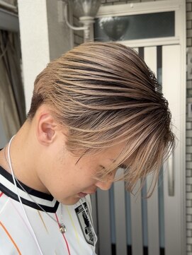 アンダーバーホワイト 広島 並木店(_WHITE) 広島メンズバレイヤージュ/ハイライト/ブリーチダブルカラー