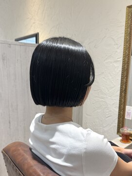 カモン(CAMON) 【仙台美容室】#黒髪 #小顔見え切りっぱなしボブ