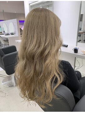 エイト 難波店(EIGHT namba) ホワイトベージュ