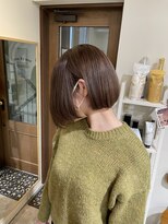 ワンバイワンクラッカ(one by one CLACCA)&nbsp;前下がりボブ×グレージュ