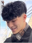 スペインカール メンズパーマ スキンフェード マッシュ 眉毛