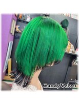 美容室キャンディー ベルベット(Candy Velvet) エンドブラックなグリーンウルフ