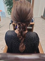 ビスポーク(BESPOKE)&nbsp;20代30代大人可愛いお呼ばれスタイル編みおろしグレージュ