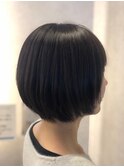 女性らしいショートボブスタイル