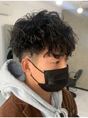 スパイラルパーマツイストパーマアップバング短髪メッシュ