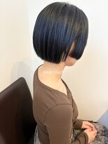 アンジュールテラス(UNJOUR TERRACE)&nbsp;ブルーブラック×ぱっつんボブ