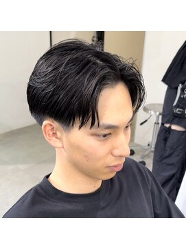 ニコフクオカヘアーメイク(NIKO Fukuoka Hair Make) 「NIKO」大人センターパート・艶ニュアンス　福岡天神