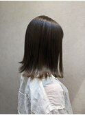 【オリーブベージュ】でつくる柔らか【透明感】ストレートミディ