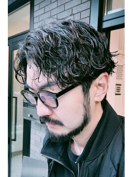 フィフス 渋谷(fifth) 渋谷波巻きパーマシャドウパーマセンターパート大人グランジヘア